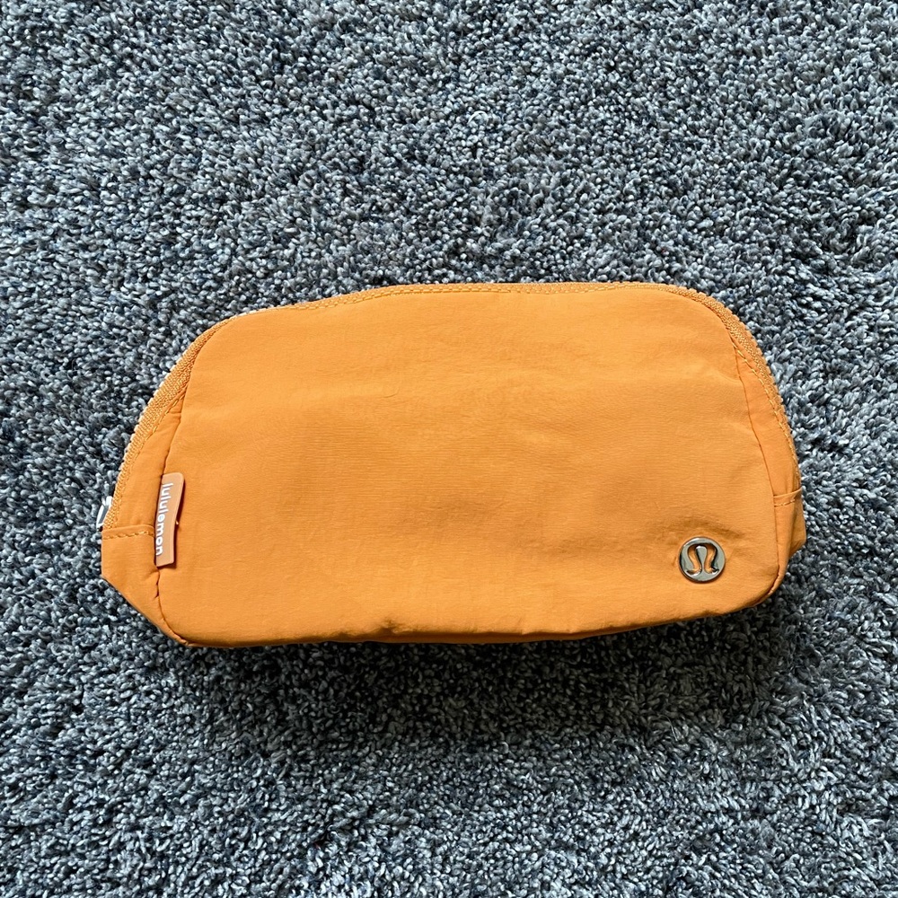Lululemon Everywhere Belt Bag - Autumn Orange - NWT